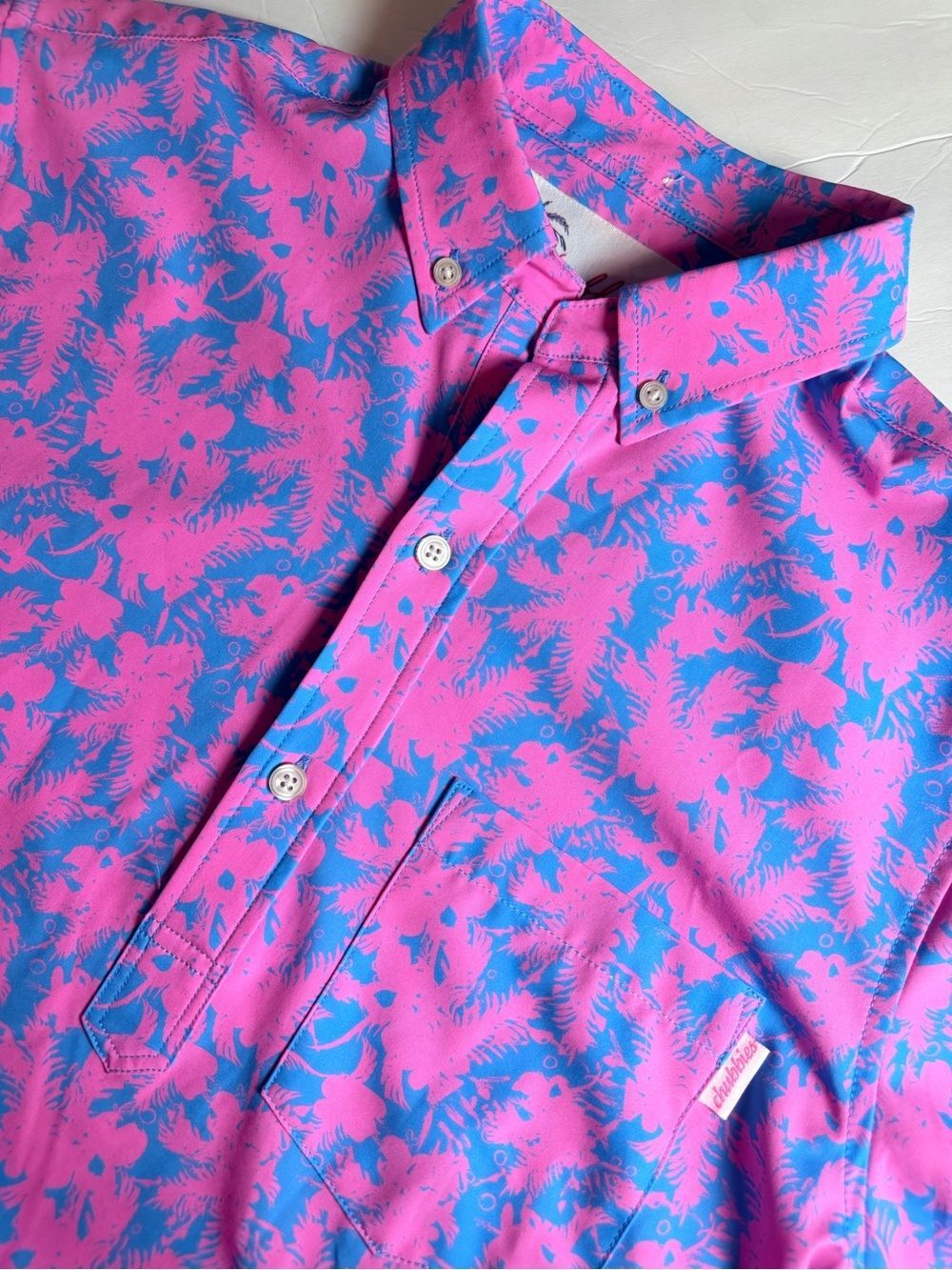 Chubbies Mens Short Sleeve Button Up Shirt Small Blue Pink Floral Bright